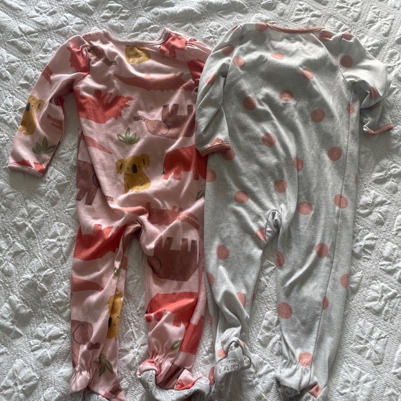 Two pairs carters toddler sleepers. - Picture 4 of 4